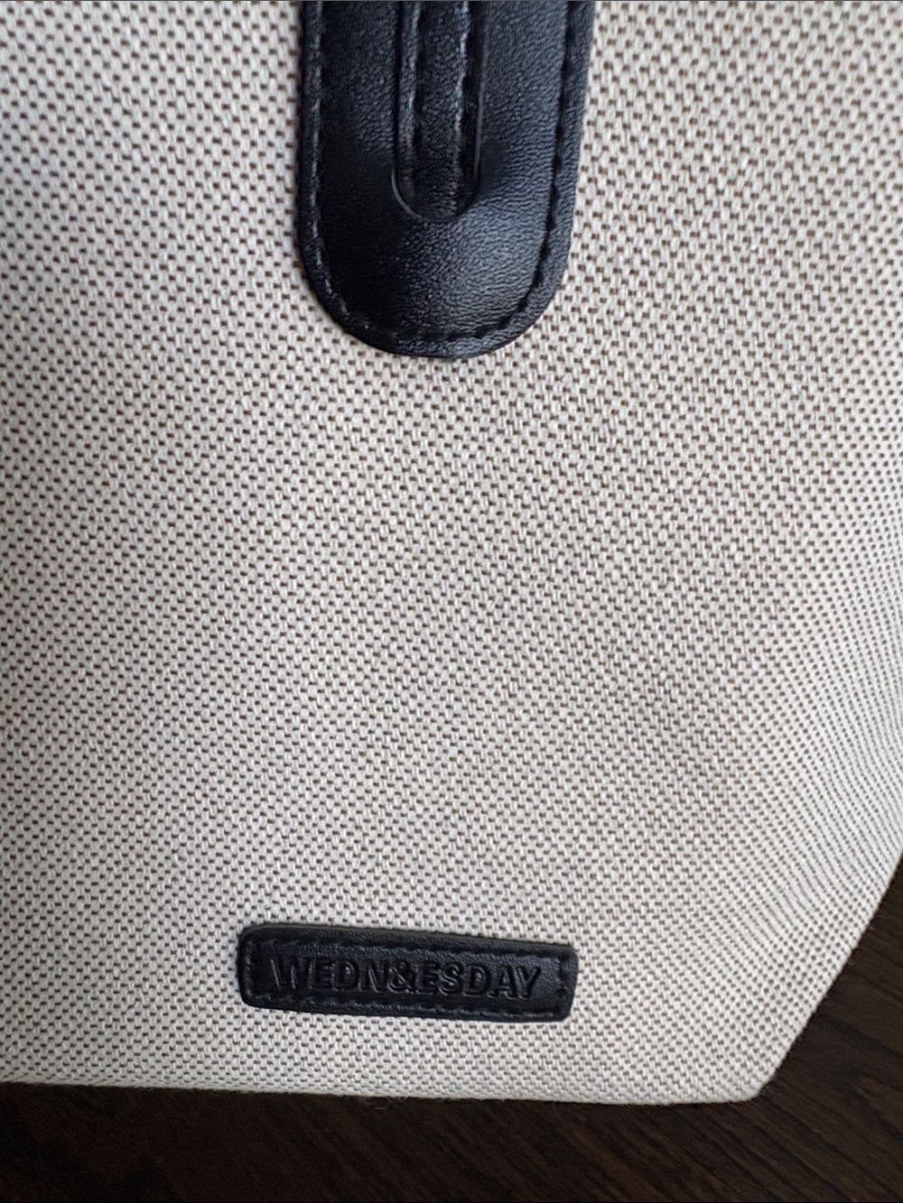 WEDN&ESDAY NWOT Tote Bag in Beige with Black Trim - Picture 2 of 6
